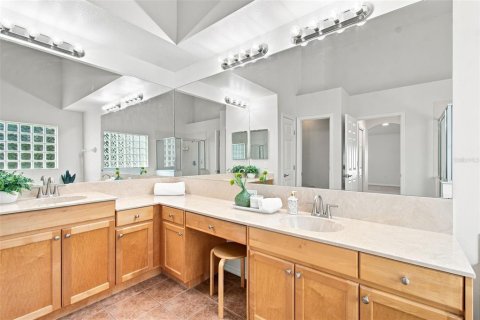 Villa ou maison à vendre à Tampa, Floride: 4 chambres, 255.2 m2 № 2313490 - photo 29