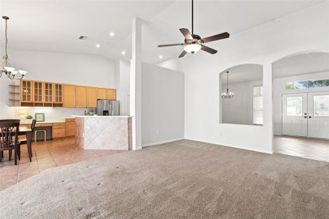 Villa ou maison à vendre à Tampa, Floride: 4 chambres, 255.2 m2 № 2313490 - photo 8