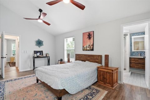 Immobilier commercial à vendre à Treasure Island, Floride: 6 chambres, 213.49 m2 № 2206304 - photo 5