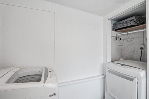 Immobilier commercial à vendre à Treasure Island, Floride: 6 chambres, 213.49 m2 № 2206304 - photo 15