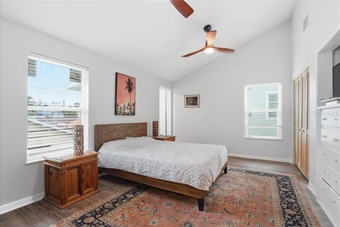 Immobilier commercial à vendre à Treasure Island, Floride: 6 chambres, 213.49 m2 № 2206304 - photo 6