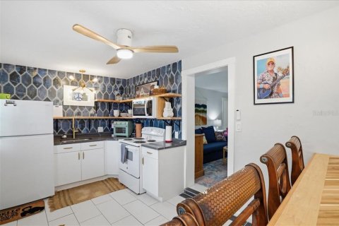 Immobilier commercial à vendre à Treasure Island, Floride: 6 chambres, 213.49 m2 № 2206304 - photo 22