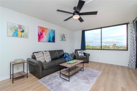 Condominio en alquiler en Saint Petersburg, Florida, 1 dormitorio, 72.46 m2 № 1559257 - foto 12