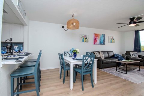 Condominio en alquiler en Saint Petersburg, Florida, 1 dormitorio, 72.46 m2 № 1559257 - foto 10