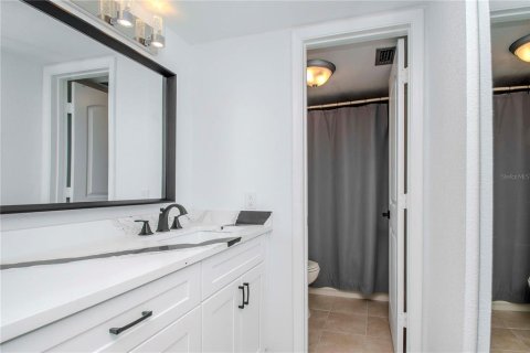 Condominio en alquiler en Saint Petersburg, Florida, 1 dormitorio, 72.46 m2 № 1559257 - foto 16