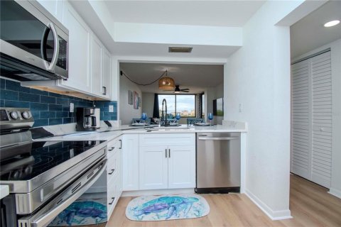 Condominio en alquiler en Saint Petersburg, Florida, 1 dormitorio, 72.46 m2 № 1559257 - foto 4