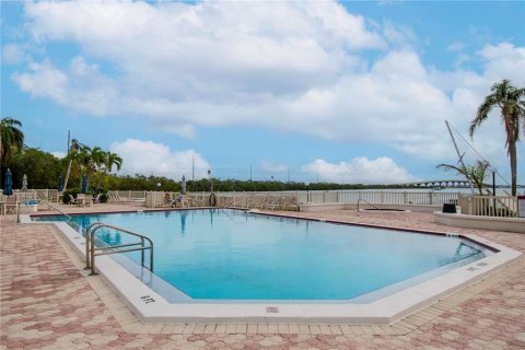 Condominio en alquiler en Saint Petersburg, Florida, 1 dormitorio, 72.46 m2 № 1559257 - foto 24