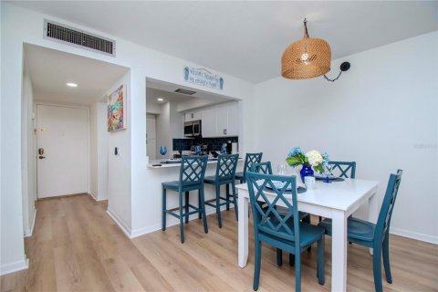 Condominio en alquiler en Saint Petersburg, Florida, 1 dormitorio, 72.46 m2 № 1559257 - foto 8