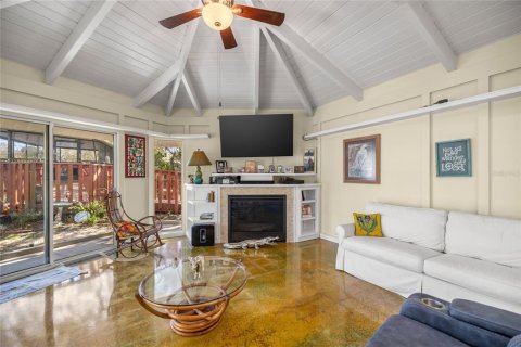 House in Inglis, Florida 4 bedrooms, 243.5 sq.m. № 1509801 - photo 9