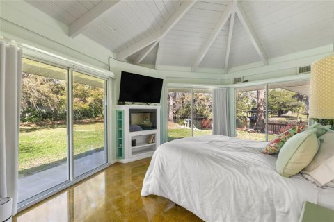 House in Inglis, Florida 4 bedrooms, 243.5 sq.m. № 1509801 - photo 17