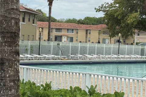 Condominio en venta en Coral Springs, Florida, 2 dormitorios, 71.35 m2 № 2069116 - foto 23