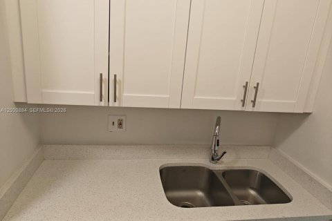 Condominio en venta en Coral Springs, Florida, 2 dormitorios, 71.35 m2 № 2069116 - foto 3