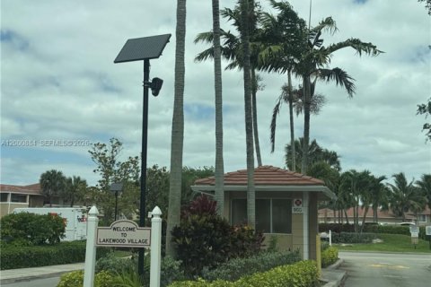 Condominio en venta en Coral Springs, Florida, 2 dormitorios, 71.35 m2 № 2069116 - foto 17