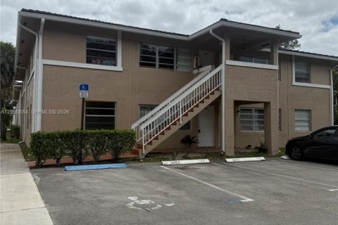 Condominio en venta en Coral Springs, Florida, 2 dormitorios, 71.35 m2 № 2069116 - foto 1