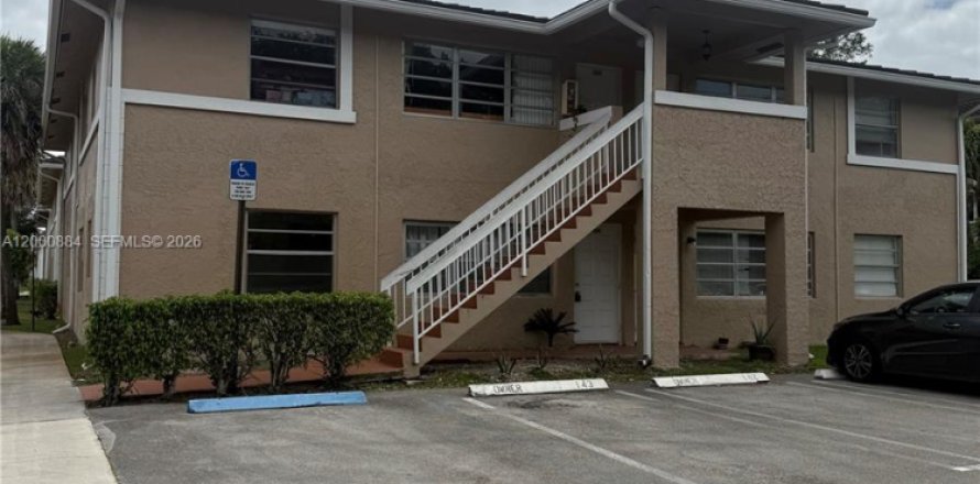 Condominio en Coral Springs, Florida, 2 dormitorios  № 2069116