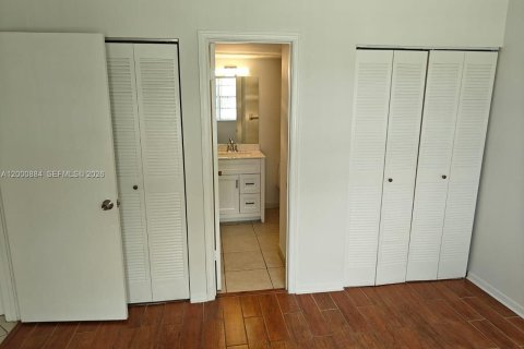 Condominio en venta en Coral Springs, Florida, 2 dormitorios, 71.35 m2 № 2069116 - foto 9