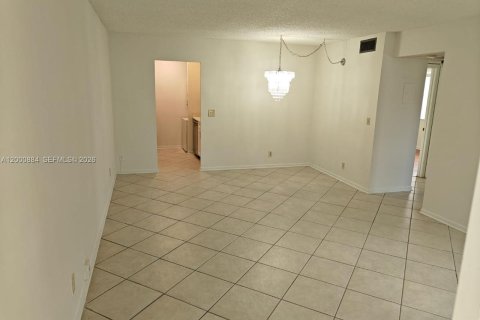 Condominio en venta en Coral Springs, Florida, 2 dormitorios, 71.35 m2 № 2069116 - foto 8