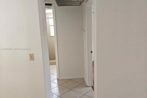 Condominio en venta en Coral Springs, Florida, 2 dormitorios, 71.35 m2 № 2069116 - foto 12