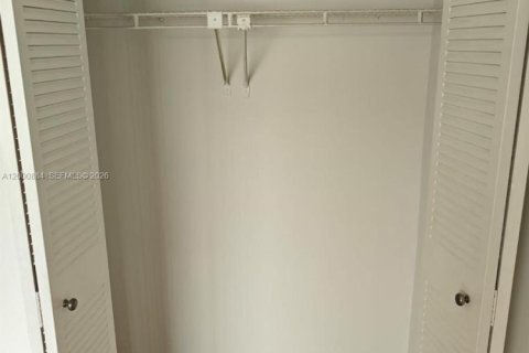 Condominio en venta en Coral Springs, Florida, 2 dormitorios, 71.35 m2 № 2069116 - foto 11