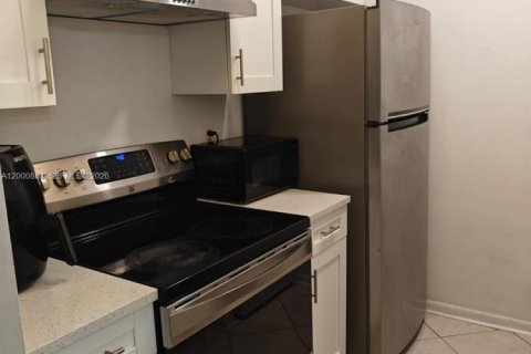 Condominio en venta en Coral Springs, Florida, 2 dormitorios, 71.35 m2 № 2069116 - foto 7