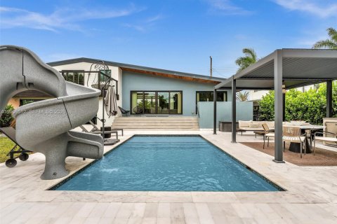 Casa en venta en Fort Lauderdale, Florida, 4 dormitorios, 182.27 m2 № 2070786 - foto 6