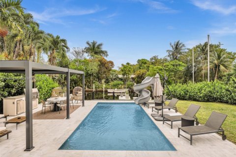 Casa en venta en Fort Lauderdale, Florida, 4 dormitorios, 182.27 m2 № 2070786 - foto 2