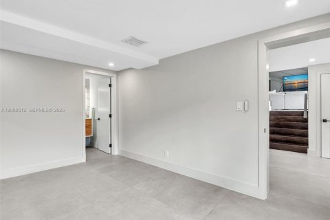 Casa en venta en Fort Lauderdale, Florida, 4 dormitorios, 182.27 m2 № 2070786 - foto 21