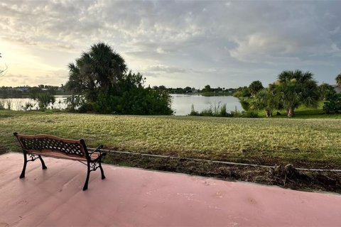 House in Port Charlotte, Florida 2 bedrooms, 83.98 sq.m. № 1251641 - photo 5
