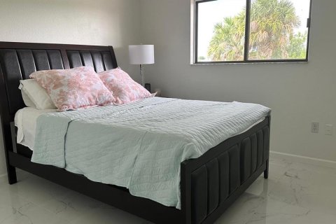 House in Port Charlotte, Florida 2 bedrooms, 83.98 sq.m. № 1251641 - photo 19