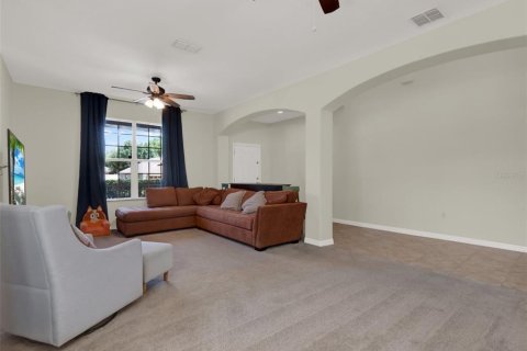 Casa en venta en Deltona, Florida, 5 dormitorios, 279.17 m2 № 1743632 - foto 7