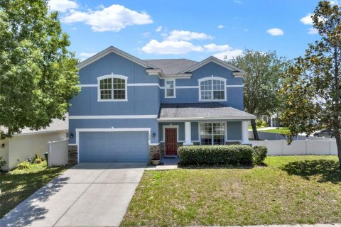 Casa en venta en Deltona, Florida, 5 dormitorios, 279.17 m2 № 1743632 - foto 2