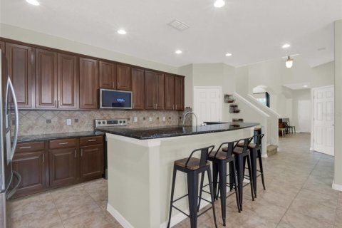Casa en venta en Deltona, Florida, 5 dormitorios, 279.17 m2 № 1743632 - foto 21