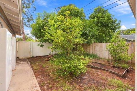 House in Saint Petersburg, Florida 3 bedrooms, 122.63 sq.m. № 2398337 - photo 29