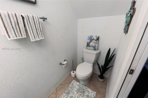 Townhouse in Hallandale Beach, Florida 2 bedrooms, 103.21 sq.m. № 2002736 - photo 9