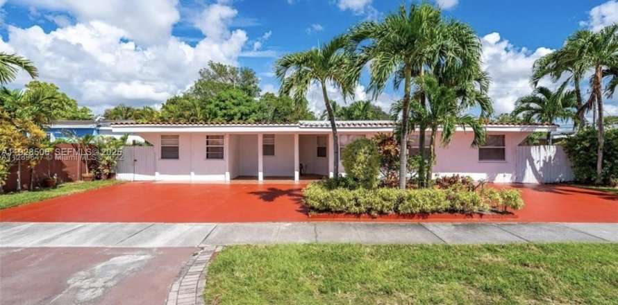 Дом в Майами, Флорида 3 спальни, 139.35м2 № 1986955