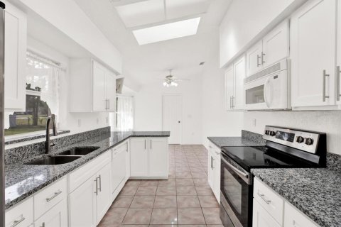 Villa ou maison à vendre à Spring Hill, Floride: 2 chambres, 112.6 m2 № 1767051 - photo 5