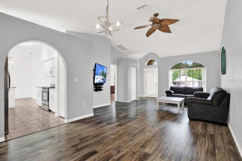 Villa ou maison à vendre à Spring Hill, Floride: 2 chambres, 112.6 m2 № 1767051 - photo 4