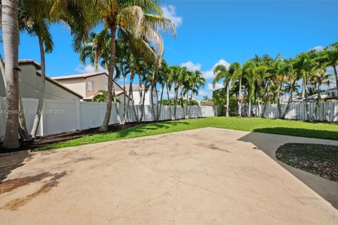 House in Miramar, Florida 5 bedrooms, 242.2 sq.m. № 2399971 - photo 26
