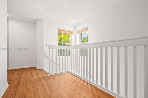 House in Miramar, Florida 5 bedrooms, 242.2 sq.m. № 2399971 - photo 12