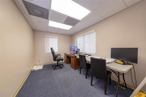 Immobilier commercial à vendre à Palm Coast, Floride: 565.77 m2 № 2131677 - photo 28