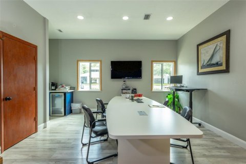 Immobilier commercial à vendre à Palm Coast, Floride: 565.77 m2 № 2131677 - photo 12