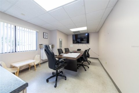 Immobilier commercial à vendre à Palm Coast, Floride: 565.77 m2 № 2131677 - photo 25