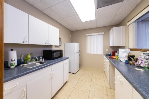 Immobilier commercial à vendre à Palm Coast, Floride: 565.77 m2 № 2131677 - photo 24