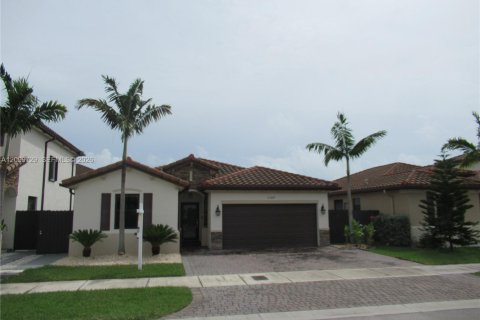 Villa ou maison à Homestead, Floride 4 chambres, 216.37 m2 № 2402210