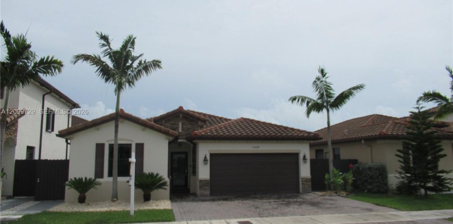 Villa ou maison à Homestead, Floride 4 chambres, 216.37 m2 № 2402210