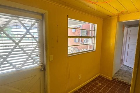 Propiedad comercial en venta en Riviera Beach, Florida, 263.66 m2 № 1990662 - foto 17