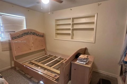 Propiedad comercial en venta en Riviera Beach, Florida, 263.66 m2 № 1990662 - foto 22