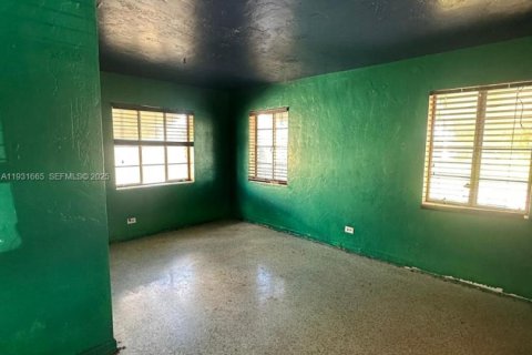 Propiedad comercial en venta en Riviera Beach, Florida, 263.66 m2 № 1990662 - foto 15