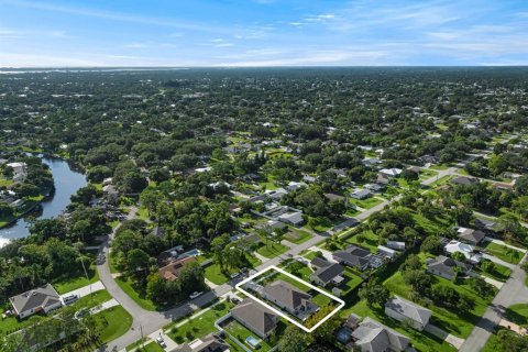 Купить виллу или дом в Себастьян, Флорида 10 комнат, 180.14м2, № 1907150 - фото 5