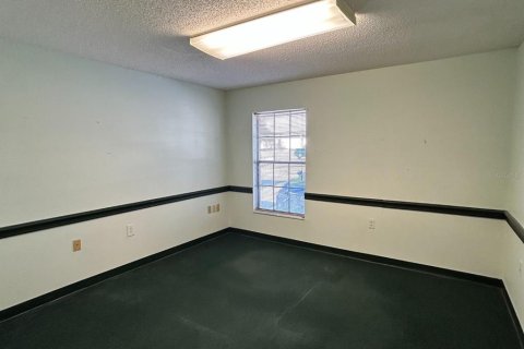 Immobilier commercial à louer à New Port Richey, Floride: 94.3 m2 № 1718911 - photo 6